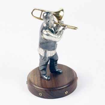 Серебряная статуэтка Музыкант с тромбоном