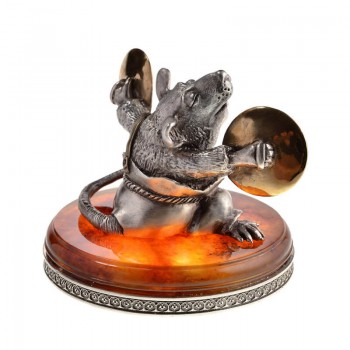 Серебряная статуэтка Крыса с тарелками