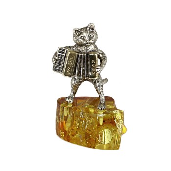 Статуэтка Кот с аккордеоном на янтаре