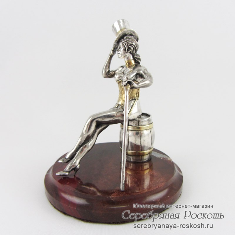 Серебряная статуэтка Танцовщица кабаре