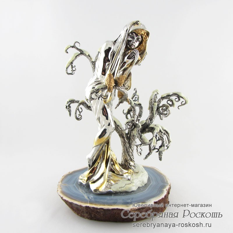 Серебряная статуэтка Девушка Зима