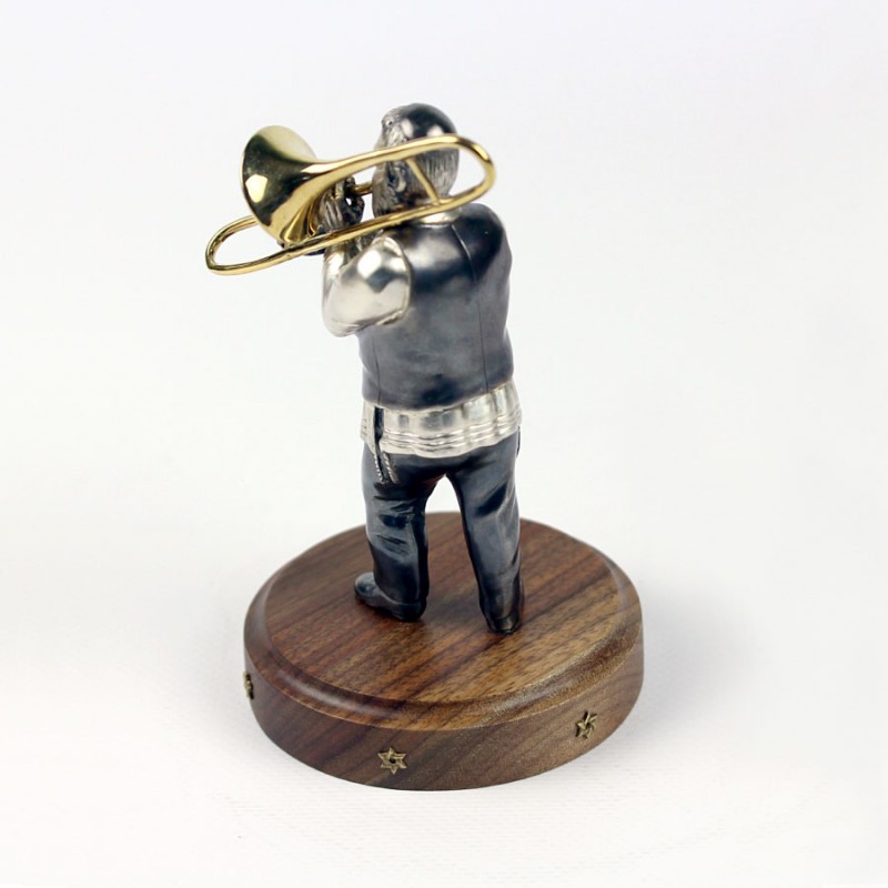 Серебряная статуэтка Музыкант с тромбоном