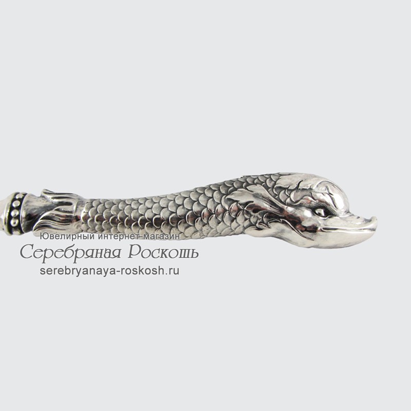 Столовый нож из серебра Дельфин
